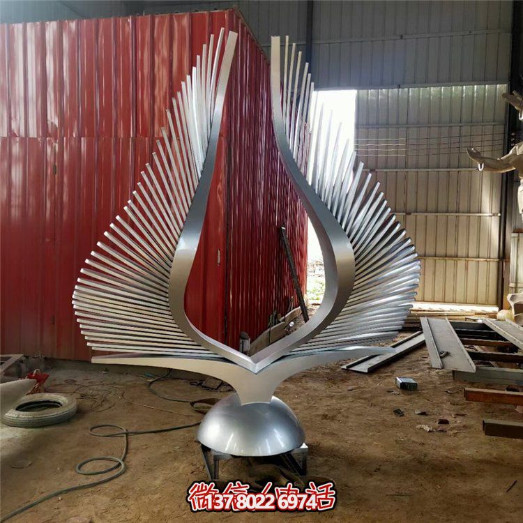 抽象不銹鋼雕塑擺件，為景觀房地產增添精彩景點