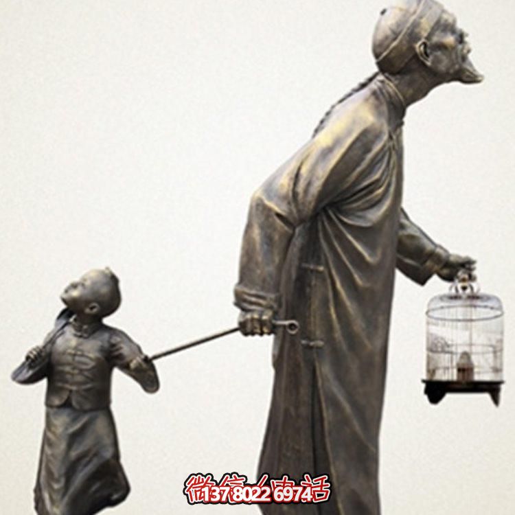 玻璃鋼仿銅雕塑，景觀遛鳥人物裝點戶外環境