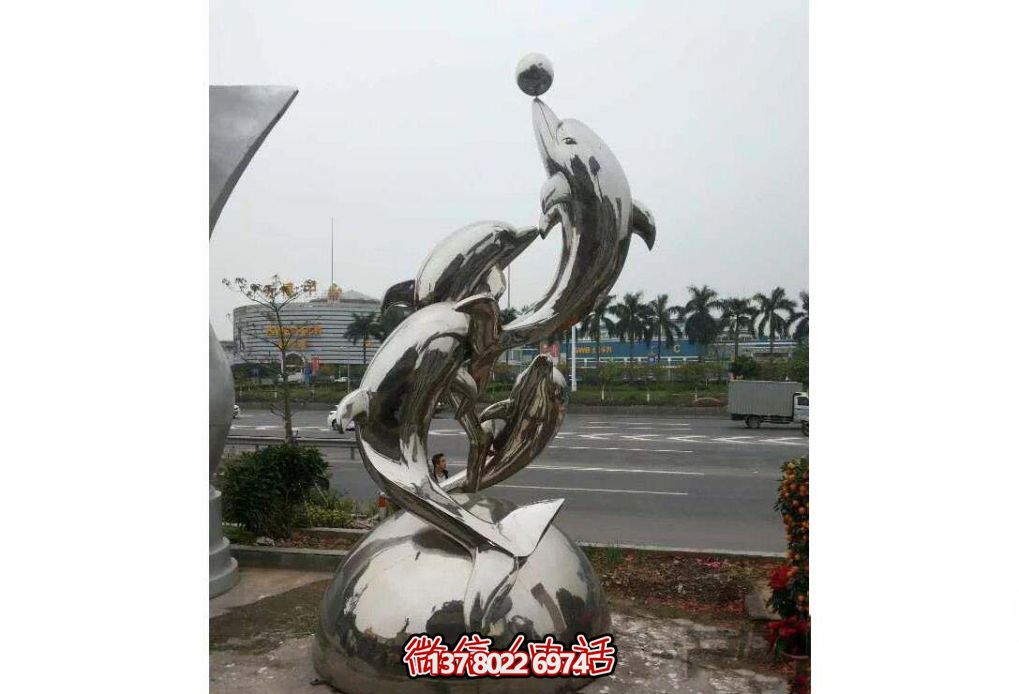不銹鋼海豚雕塑，玩起來讓街道飛躍！