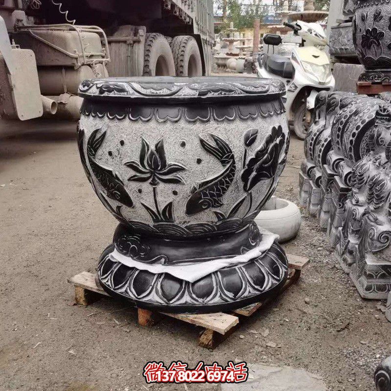 雅致雙魚石雕花盆,為您的庭院增添藝術氣息 雅致雙魚石雕花盆,為您的庭院增添藝術氣息