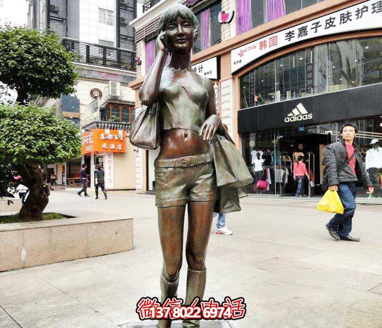 精美銅雕女孩雕塑——帶你暢游街頭，體驗夢幻快樂時光
