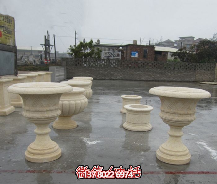 歐式石雕花盆，裝飾您的公園景觀