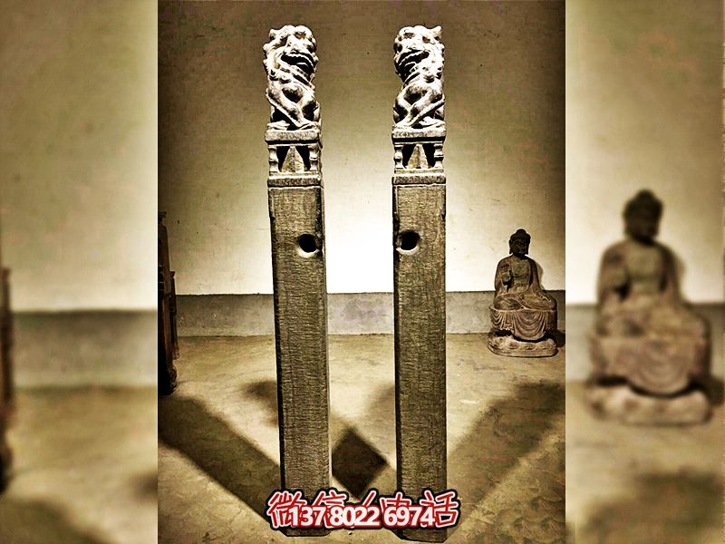 新中式庭院門前擺放獅子拴馬柱雕塑 新中式庭院門前擺放獅子拴馬柱雕塑